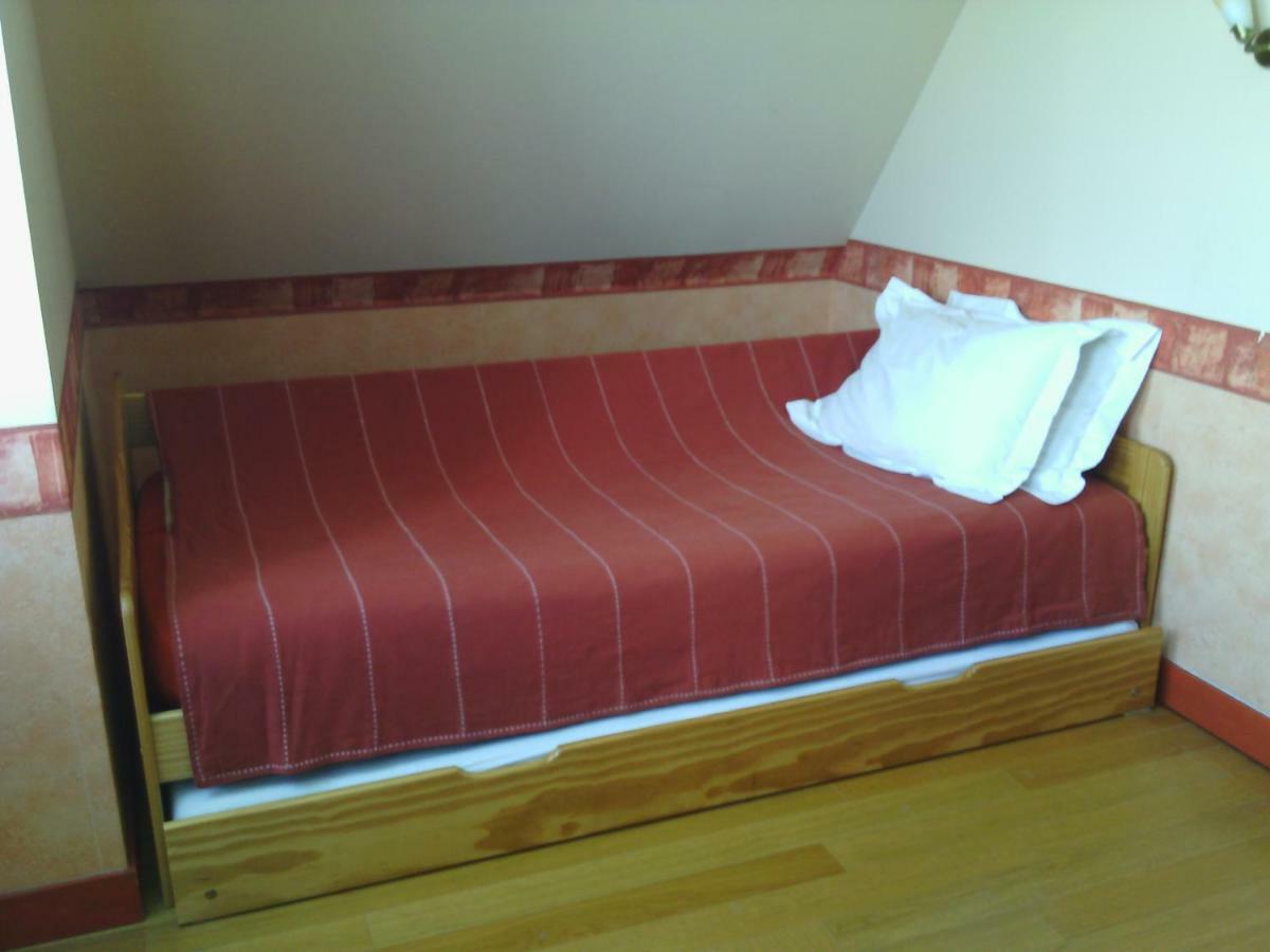 La Roche Bed and Breakfast Saint-Etienne-en-Cogles Εξωτερικό φωτογραφία