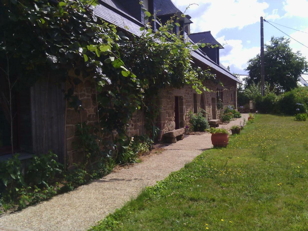La Roche Bed and Breakfast Saint-Etienne-en-Cogles Εξωτερικό φωτογραφία