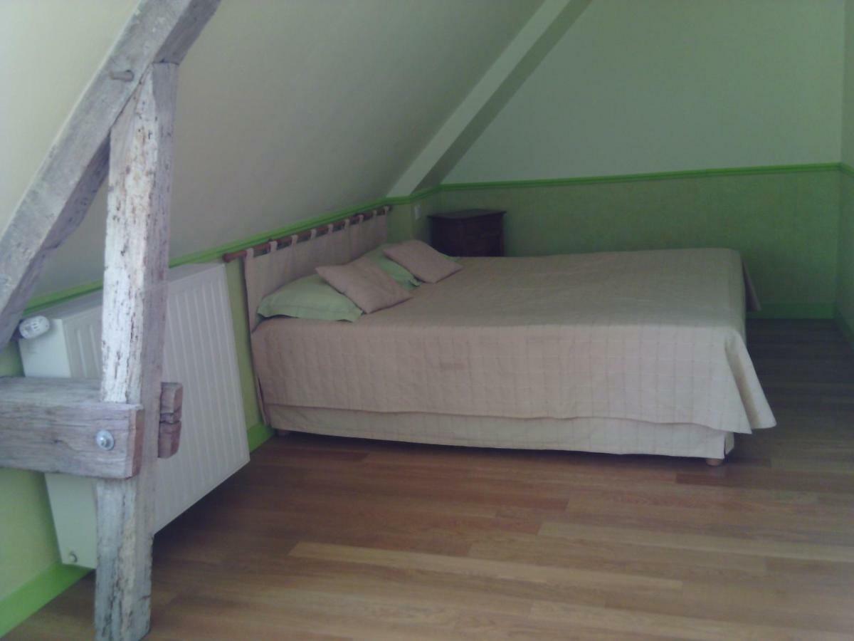 La Roche Bed and Breakfast Saint-Etienne-en-Cogles Εξωτερικό φωτογραφία