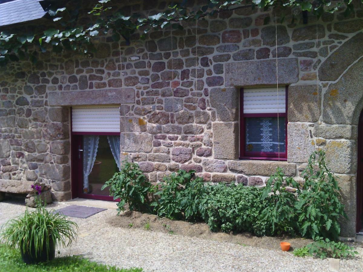 La Roche Bed and Breakfast Saint-Etienne-en-Cogles Εξωτερικό φωτογραφία