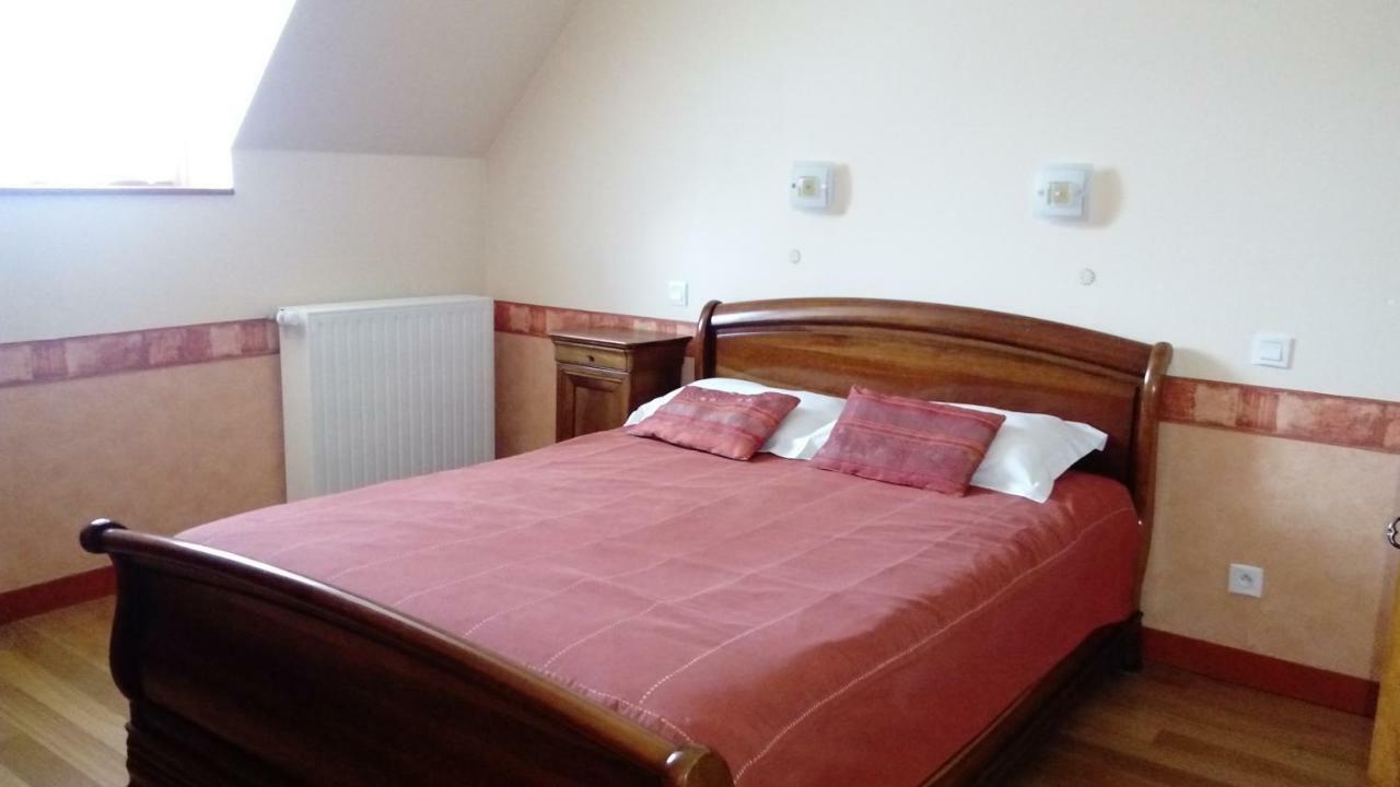 La Roche Bed and Breakfast Saint-Etienne-en-Cogles Εξωτερικό φωτογραφία