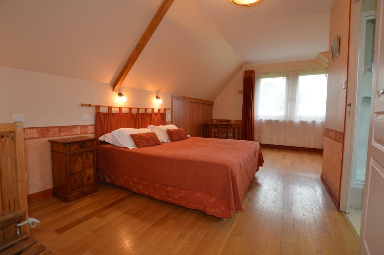 La Roche Bed and Breakfast Saint-Etienne-en-Cogles Εξωτερικό φωτογραφία